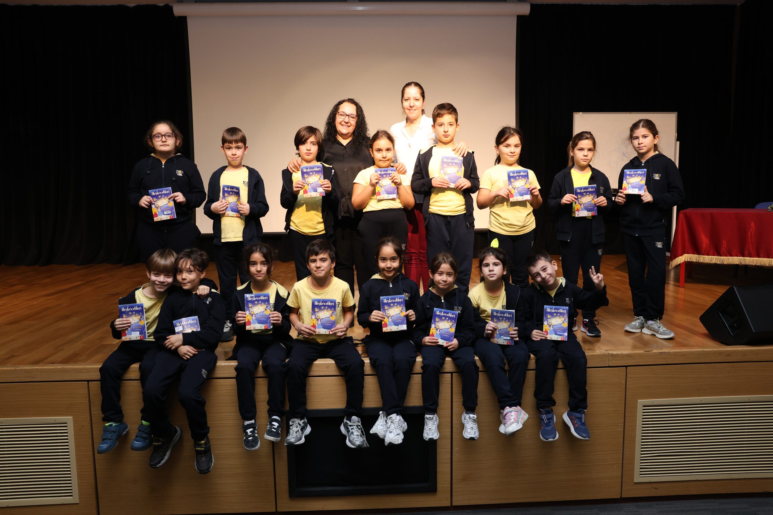 ATEŞBÖCEKLERİ YAZAR SÖYLEŞİSİ1