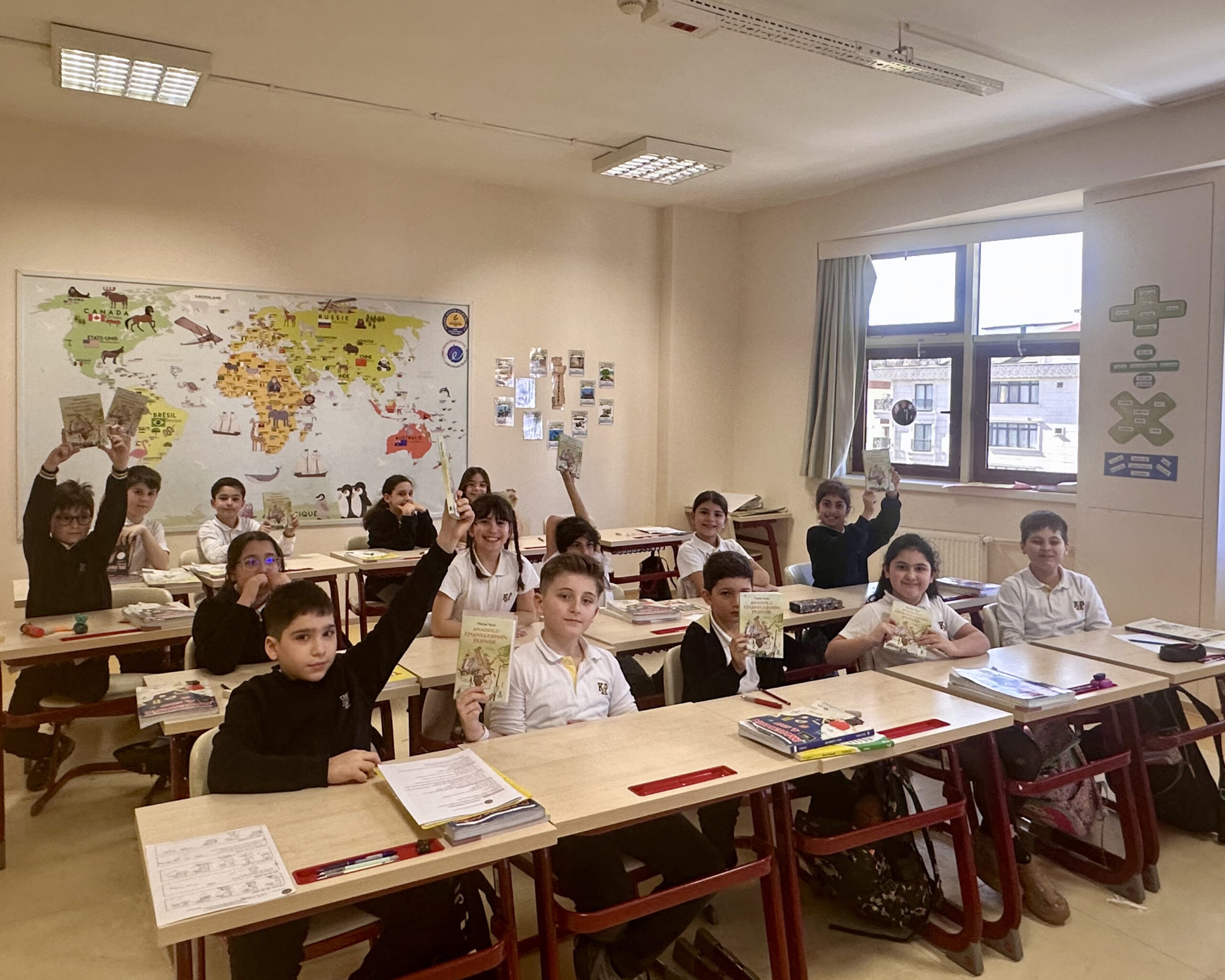 MAVİSEL YENER İLE ANADOLU EFSANELERİNİN PEŞİNDE Yazar Etkinliği1