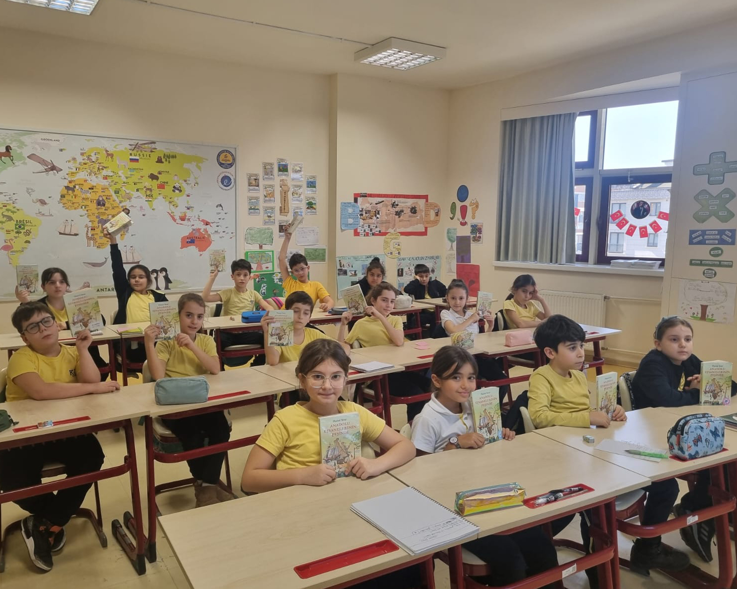 MAVİSEL YENER İLE ANADOLU EFSANELERİNİN PEŞİNDE Yazar Etkinliği5